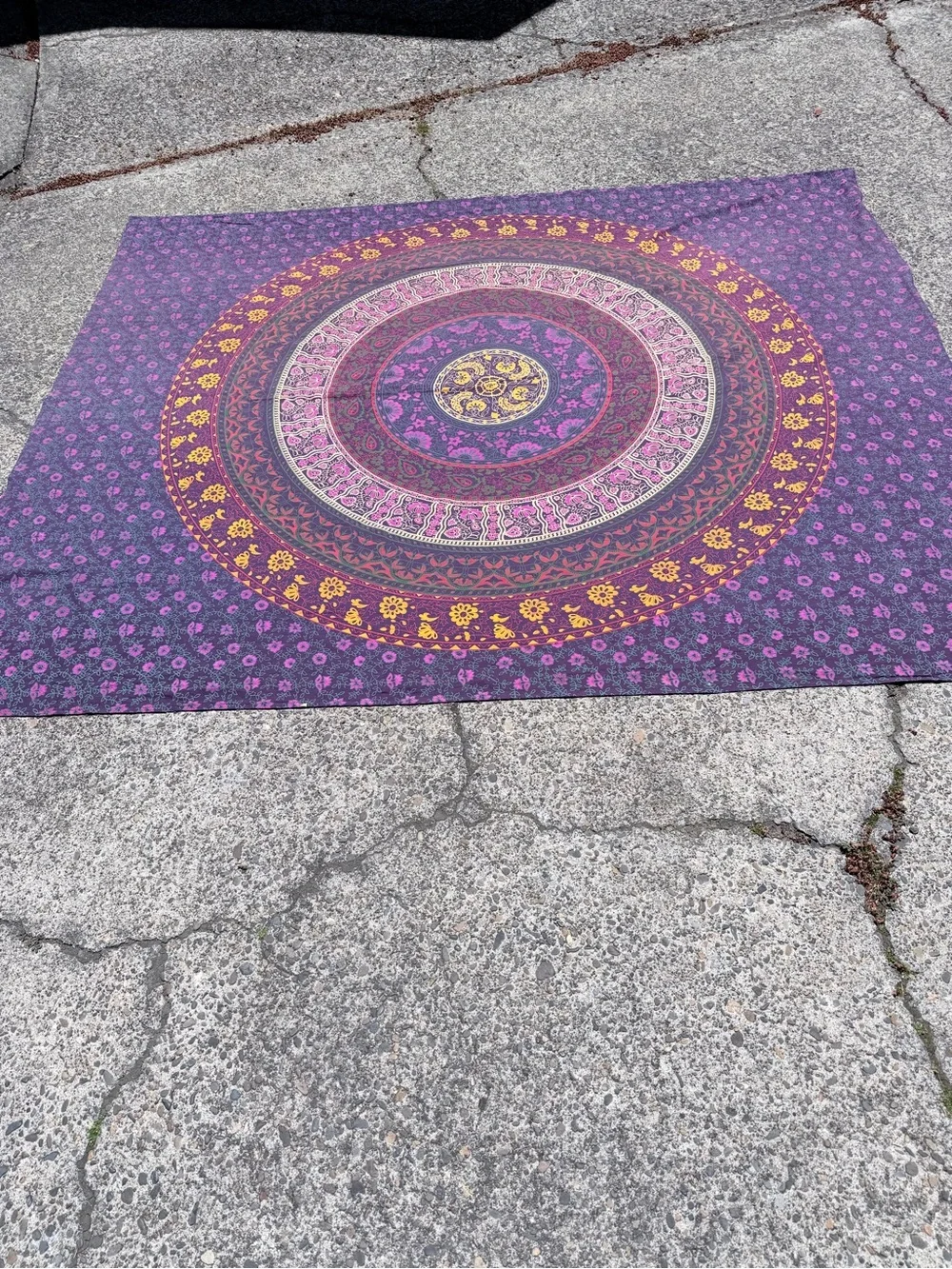 Urban Outfitters Magical Thinking Violet Elephant Tapestry Bedspread 82x98 Queen